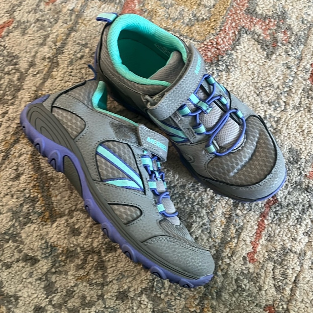 Merrell Girls Outback Low Size 3.0M *New*